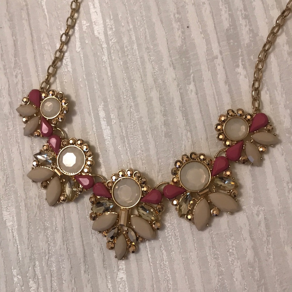 Statement necklace